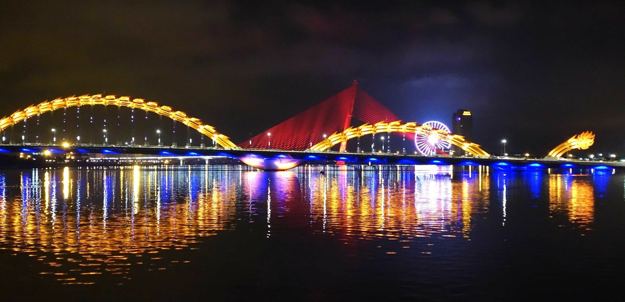 Phuong Tran Apartment And Hotel Da Nang Exterior photo